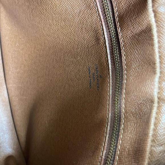 Lv Jeunfile Crossbody Bag - Picture 12 of 16